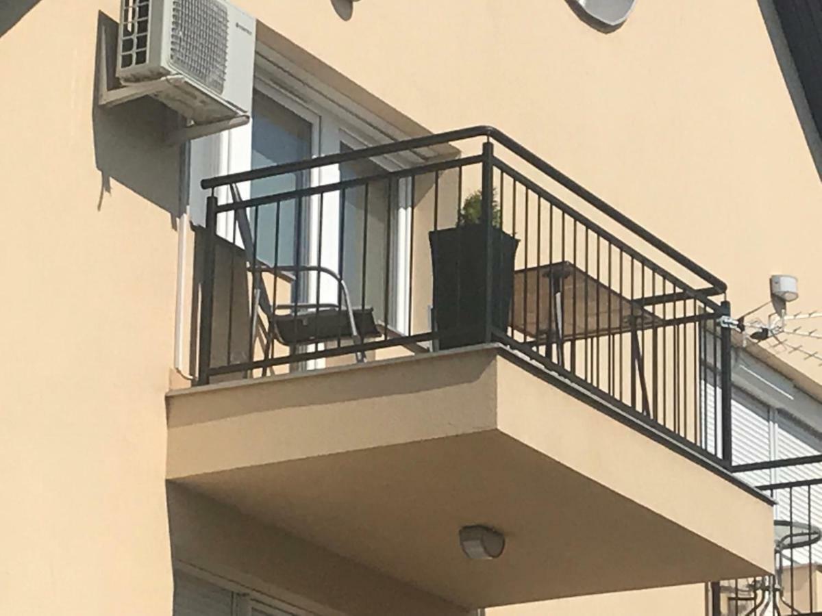 Tommy Apartman 2.0 Hajduszoboszlo Bagian luar foto