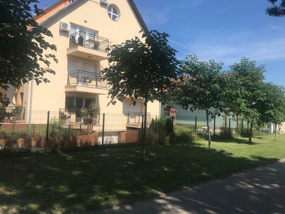 Tommy Apartman 2.0 Hajduszoboszlo Bagian luar foto